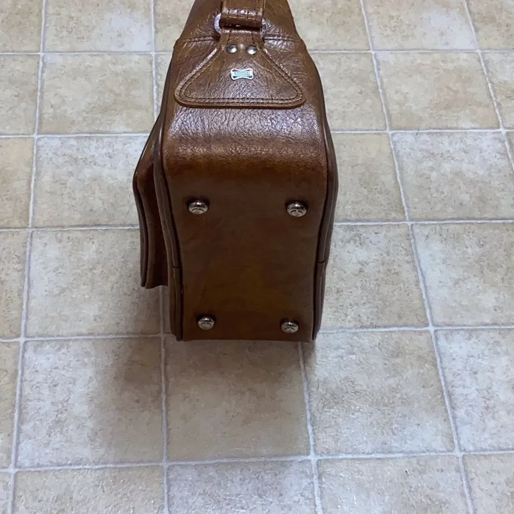 VTG,American Tourister Made In Taiwan Premium Brown Vinyl Duffel Bag